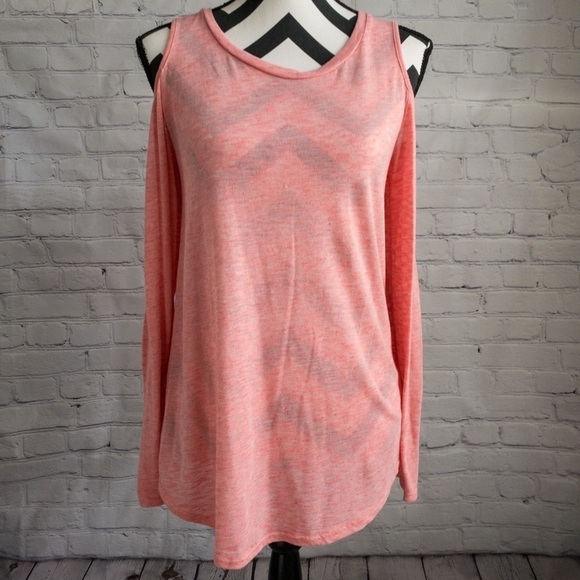 ๐ Cold Shoulder Coral Top Sz Med - Picture 1 of 3
